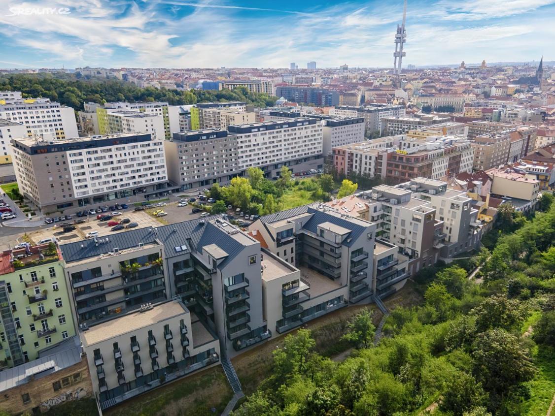 Central Prague Vitkov - Free Parking Екстер'єр фото